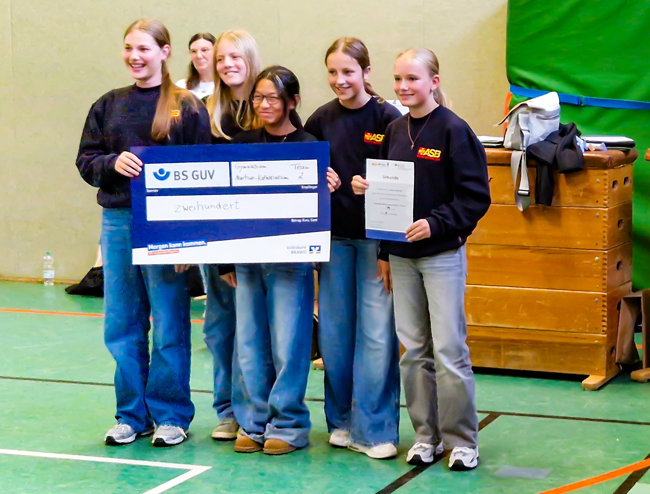 Schulsanitätsteams beweisen ihr Können beim Wettbewerb „Jugend verbindet“